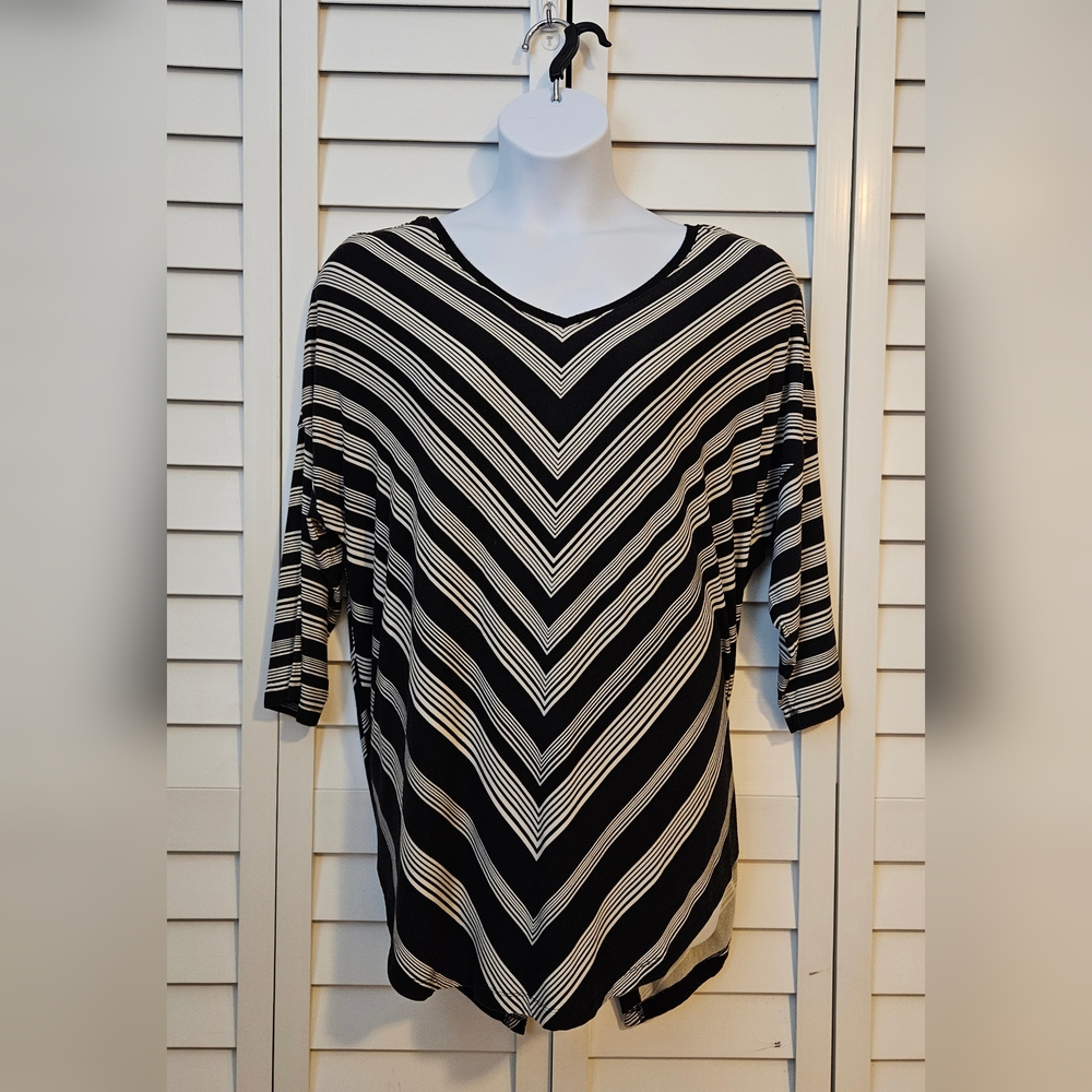 Women's Plus 22/24 White & Cream Striped Top by Avenue